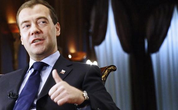 Медведев: В падении рубля виноваты эмоции